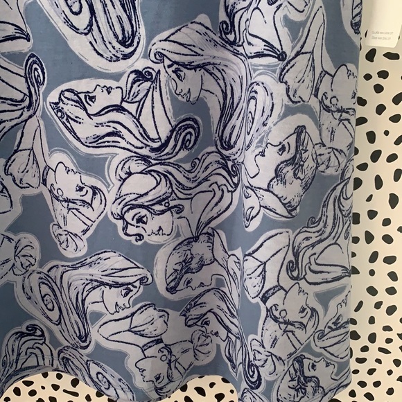 DISNEY LulaRoe Perfect Tee - Picture 4 of 10